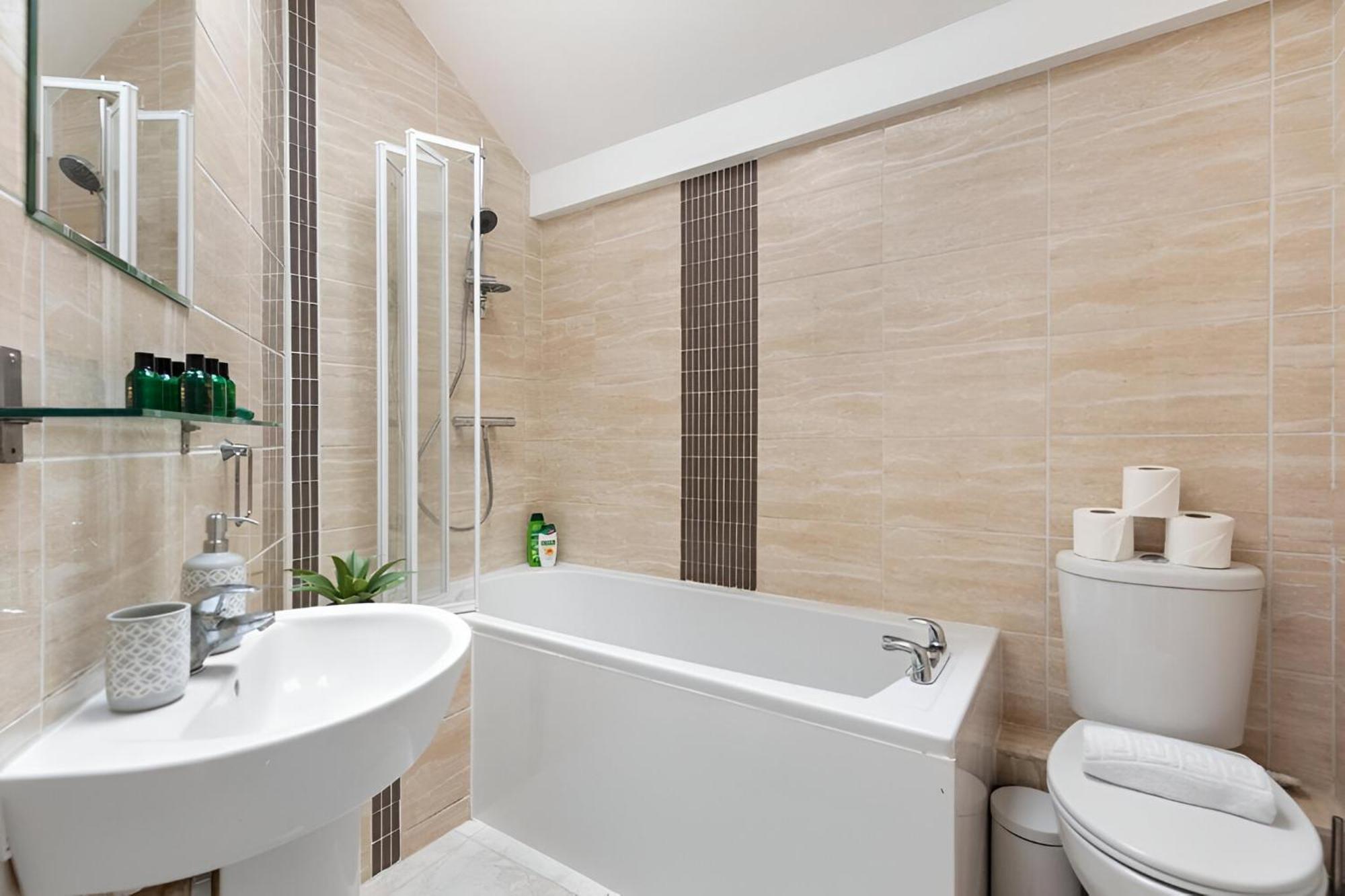 Urban Vibes, Modern 2br Flat In Prime Spot * Londra